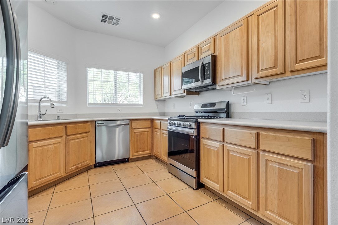 9182 Sunken Meadow Avenue Las Vegas NV 89178