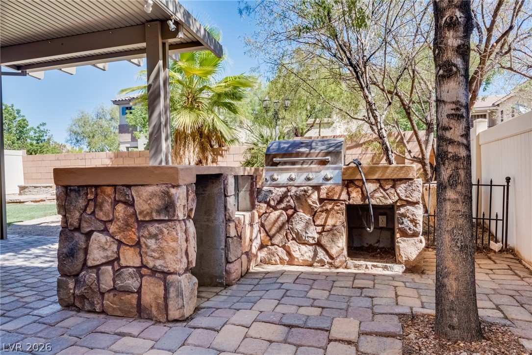 9182 Sunken Meadow Avenue Las Vegas NV 89178