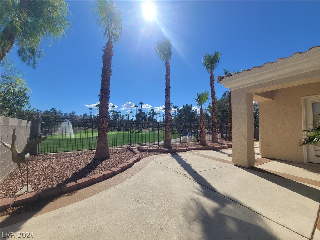 211 Arbour Garden Avenue Las Vegas NV 89148