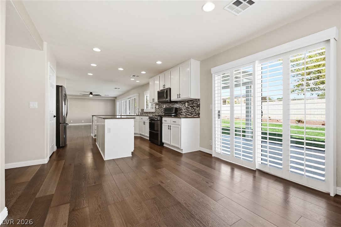 1832 Diamond Bluff Avenue North Las Vegas NV 89084