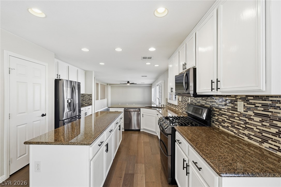 1832 Diamond Bluff Avenue North Las Vegas NV 89084