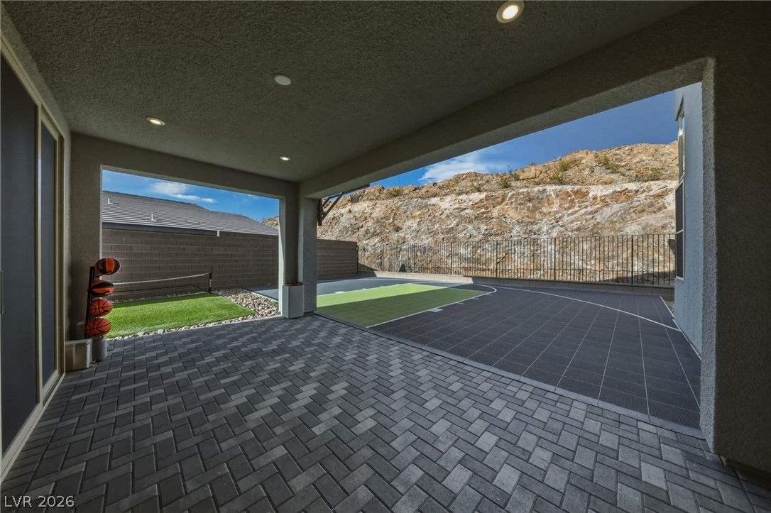 1944 Regal Bluff Drive Henderson NV 89052