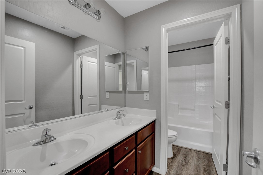 2107 Saybrook Avenue North Las Vegas NV 89081