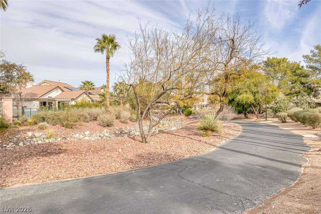 14 Spur Cross Circle Henderson NV 89012