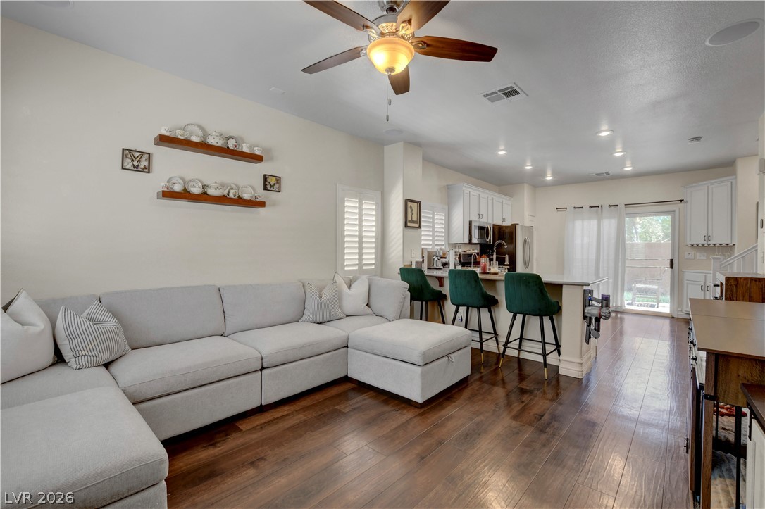 9498 Oro Bullion Street Las Vegas NV 89178