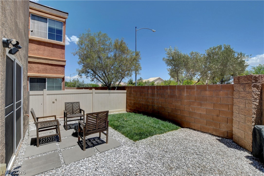 9498 Oro Bullion Street Las Vegas NV 89178
