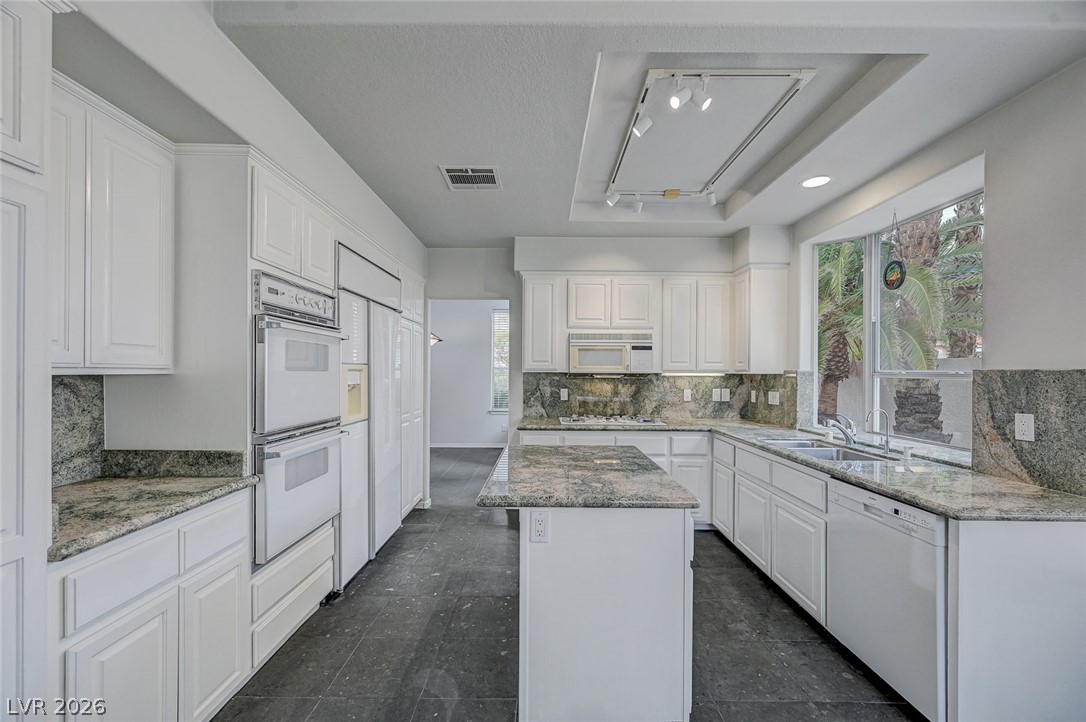 2832 Summer Lake Drive Las Vegas NV 89128