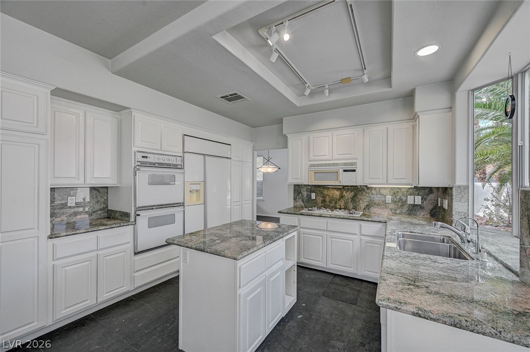 2832 Summer Lake Drive Las Vegas NV 89128
