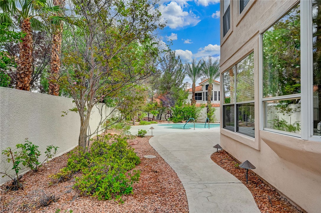 2832 Summer Lake Drive Las Vegas NV 89128