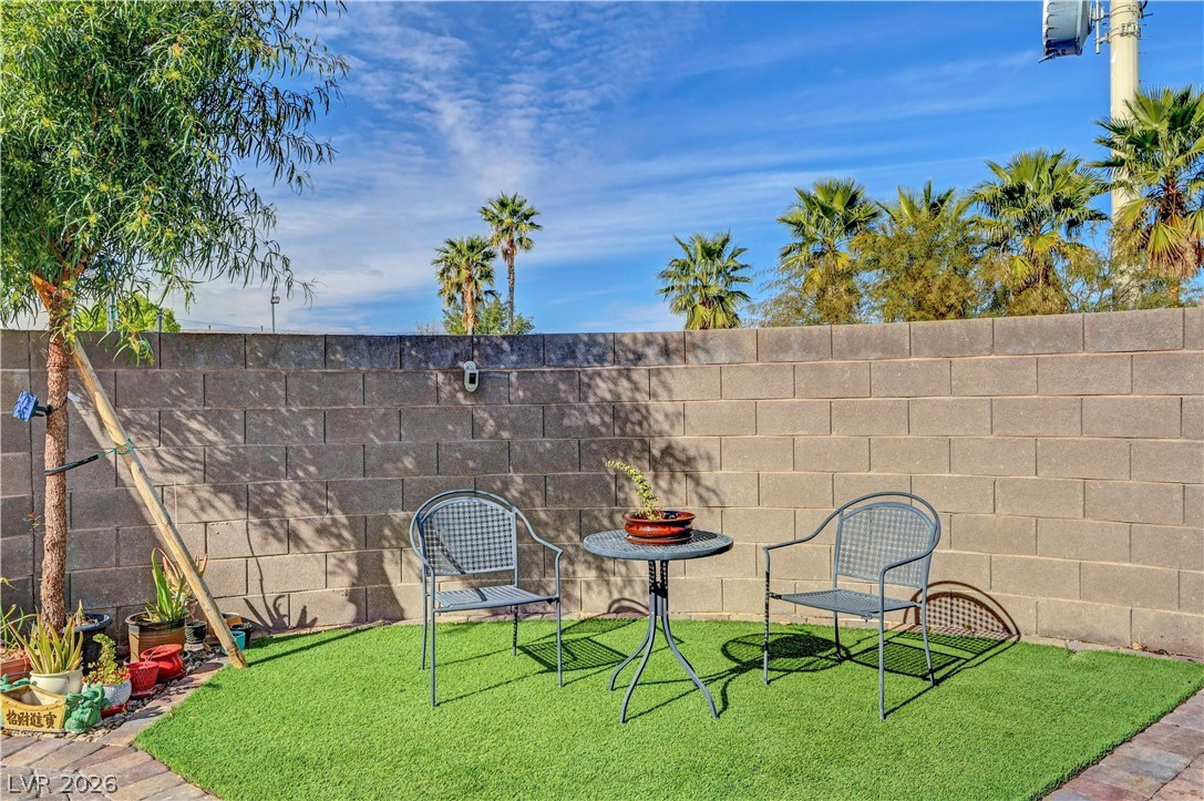 9165 Blue Poppy Street Las Vegas NV 89148