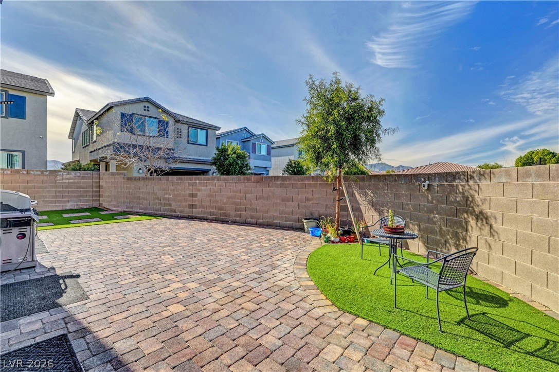 9165 Blue Poppy Street Las Vegas NV 89148