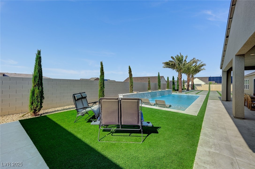 7590 Sky Horse Avenue Las Vegas NV 89113