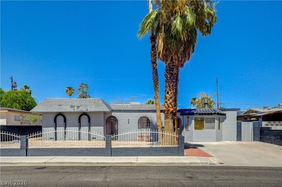 5724 Idle Avenue Las Vegas NV 89107