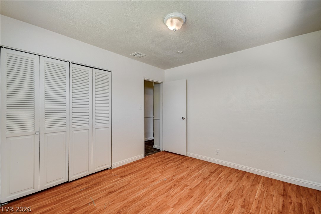 5724 Idle Avenue Las Vegas NV 89107