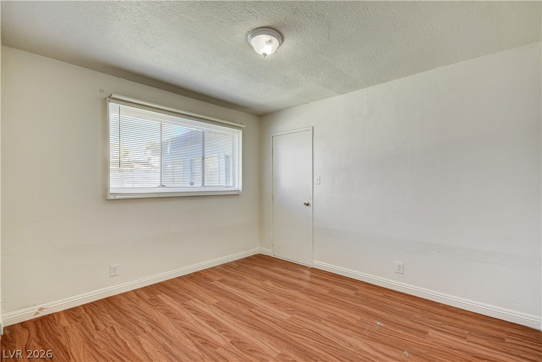 5724 Idle Avenue Las Vegas NV 89107