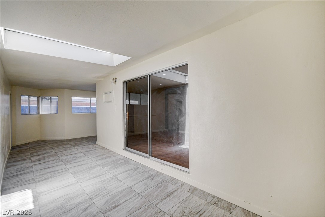 5724 Idle Avenue Las Vegas NV 89107