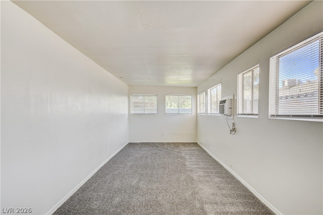 5724 Idle Avenue Las Vegas NV 89107