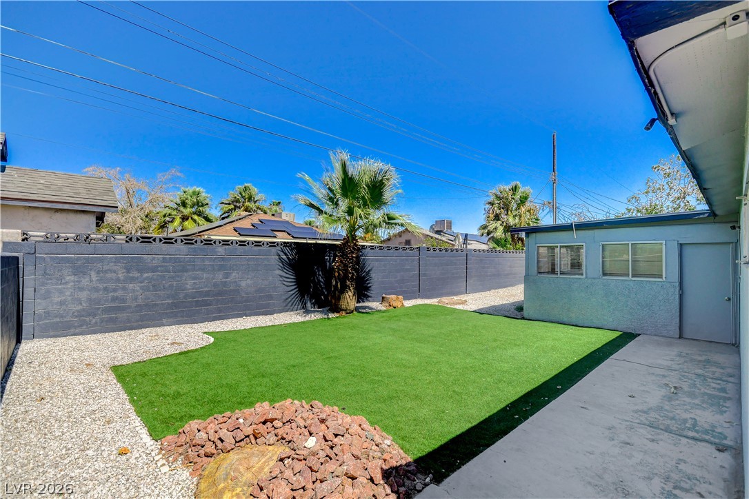 5724 Idle Avenue Las Vegas NV 89107