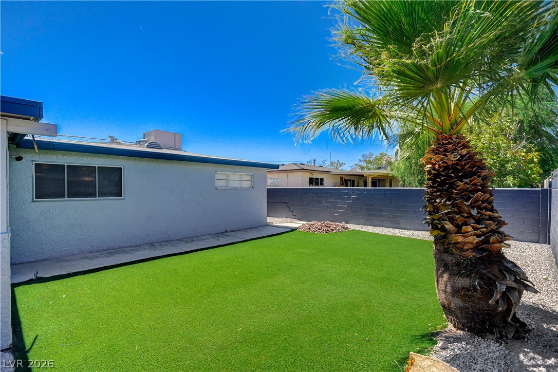 5724 Idle Avenue Las Vegas NV 89107