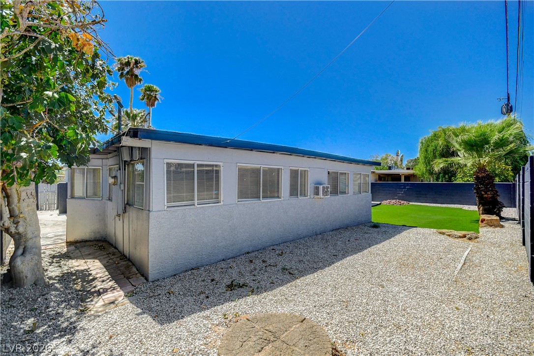 5724 Idle Avenue Las Vegas NV 89107