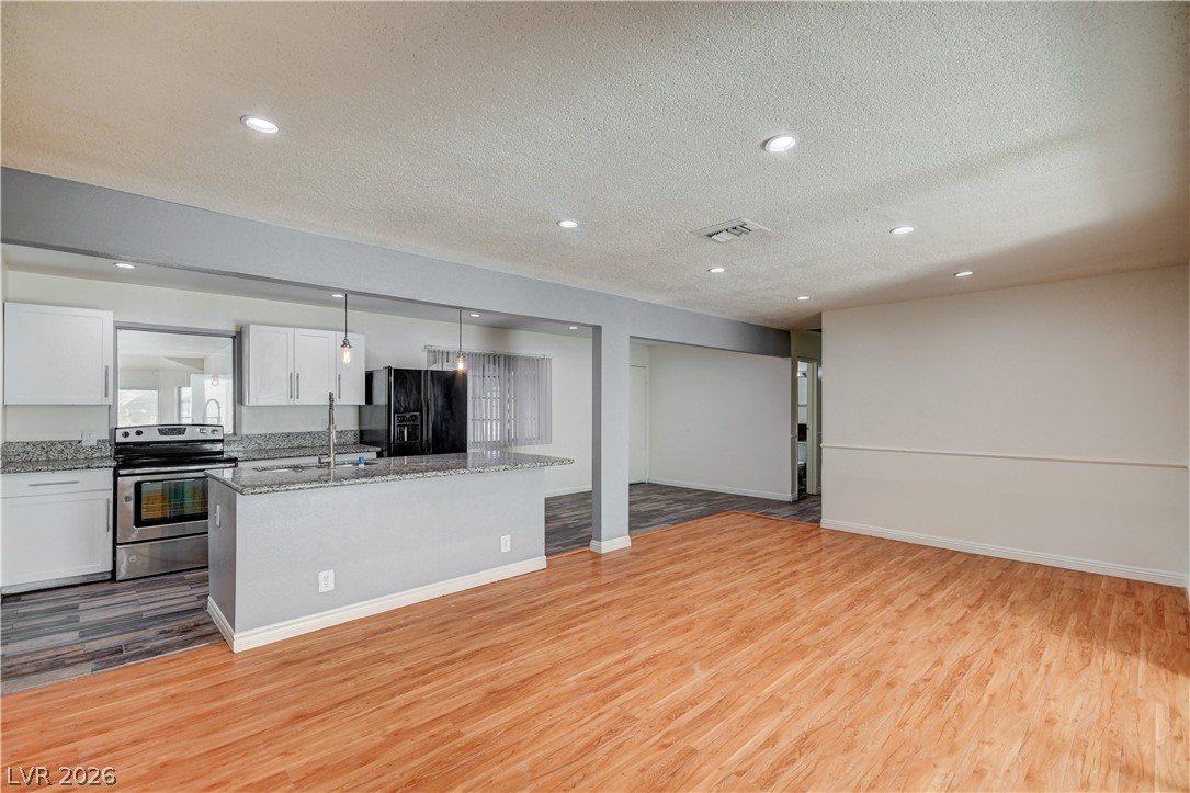 5724 Idle Avenue Las Vegas NV 89107