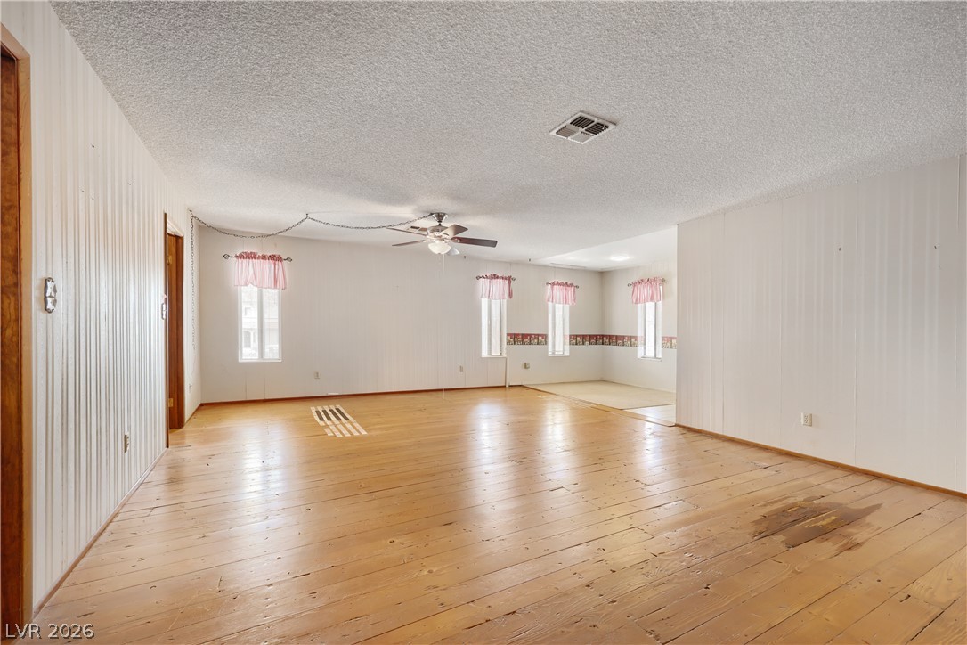 6832 Suncrest Avenue Las Vegas NV 89156