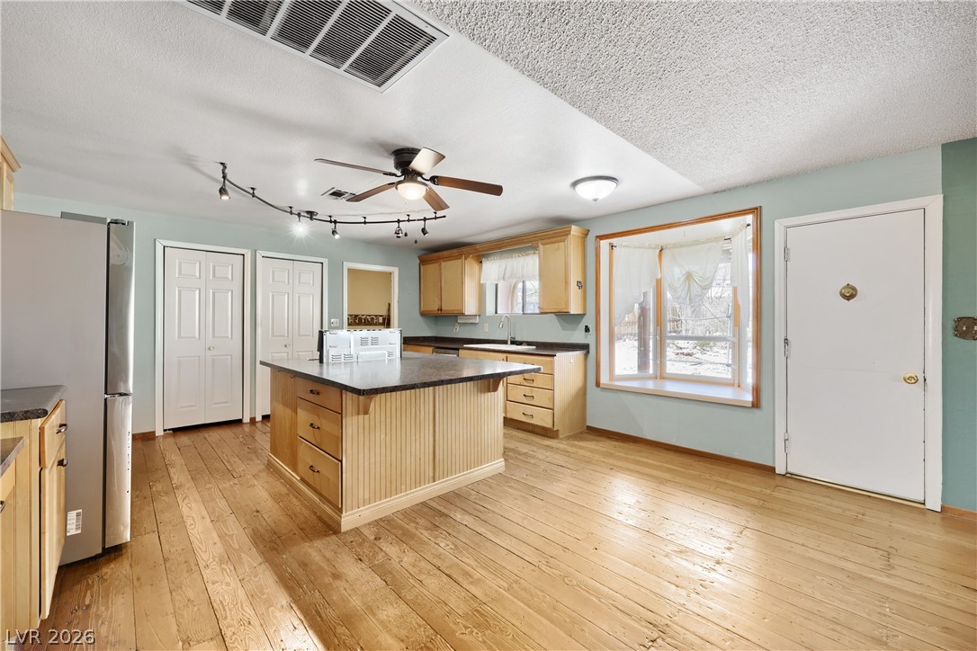 6832 Suncrest Avenue Las Vegas NV 89156