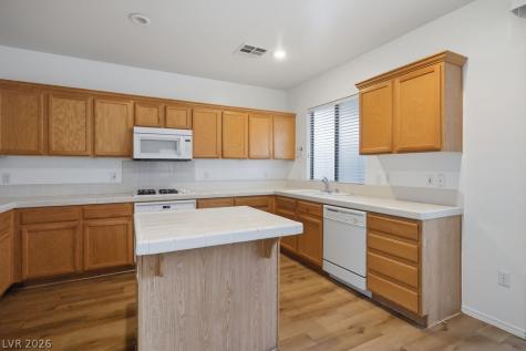 4916 Tindari Street Las Vegas NV 89130