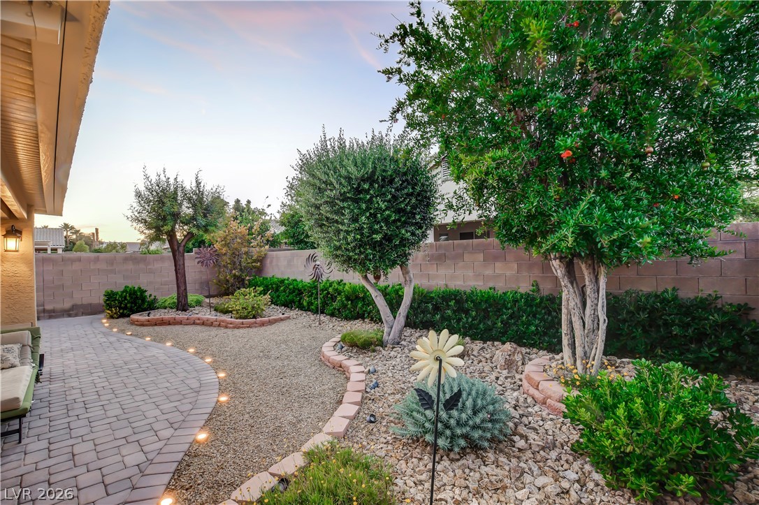 5754 Lewis Falls Avenue Las Vegas NV 89139