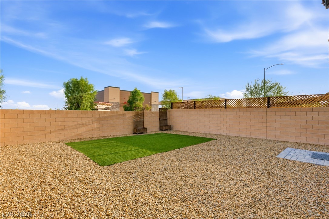 597 Juniper Rock Avenue North Las Vegas NV 89081