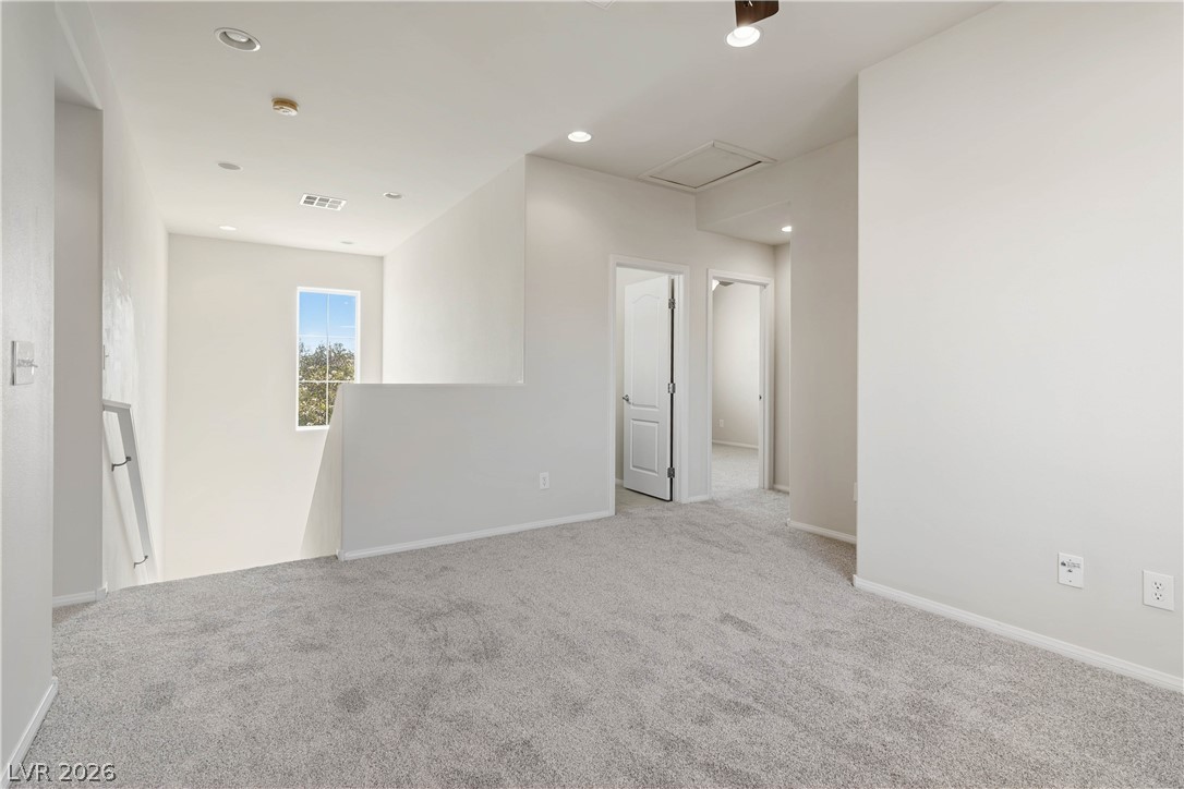 8396 Waylon Avenue Las Vegas NV 89178
