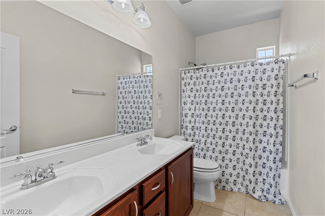 8396 Waylon Avenue Las Vegas NV 89178