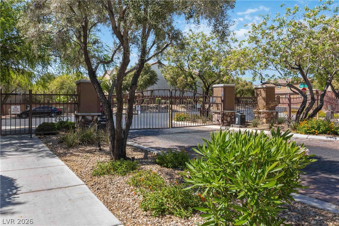 8396 Waylon Avenue Las Vegas NV 89178
