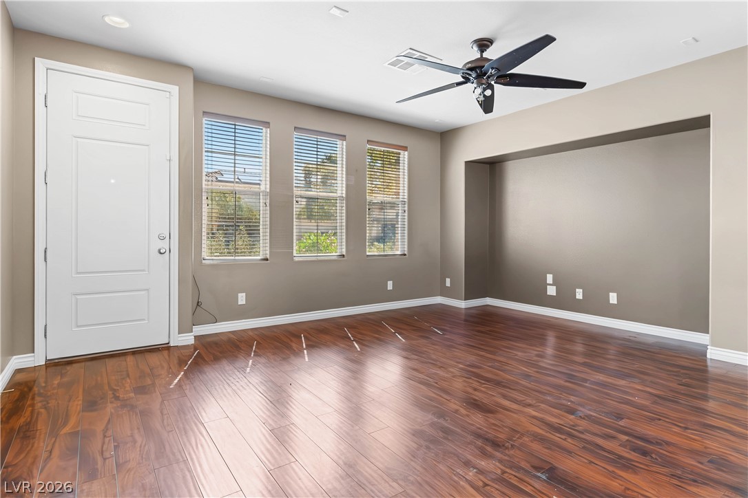 8396 Waylon Avenue Las Vegas NV 89178