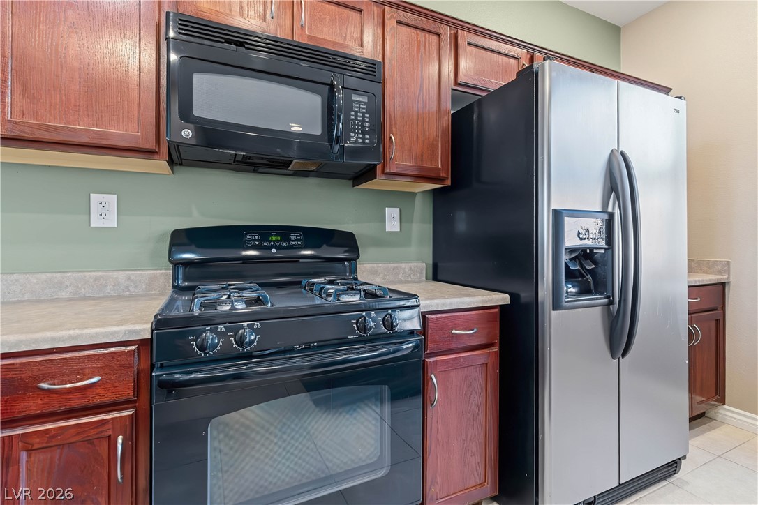 8396 Waylon Avenue Las Vegas NV 89178
