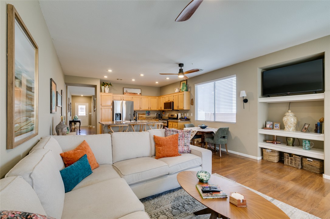 10127 Sparrow Ridge Avenue Las Vegas NV 89117
