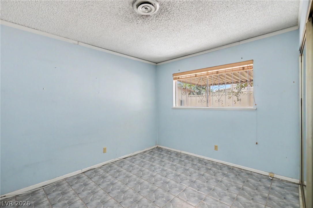 1949 Randa Lane Las Vegas NV 89104