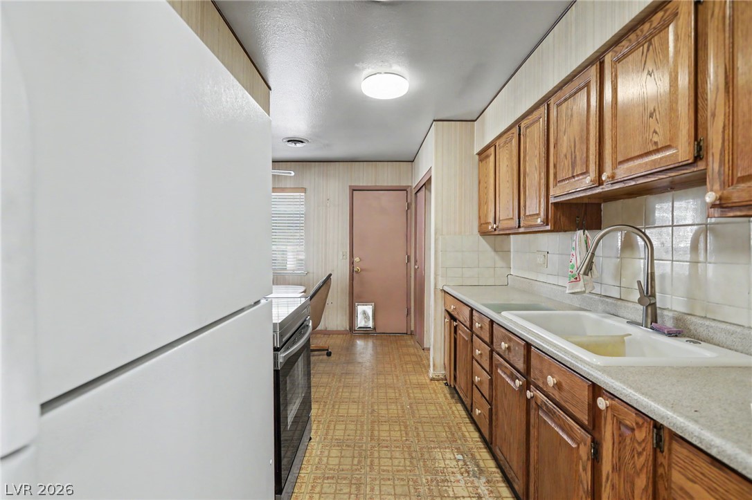 1949 Randa Lane Las Vegas NV 89104