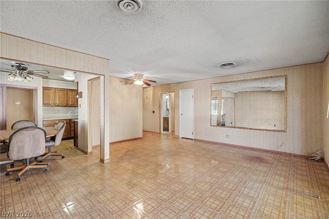 1949 Randa Lane Las Vegas NV 89104