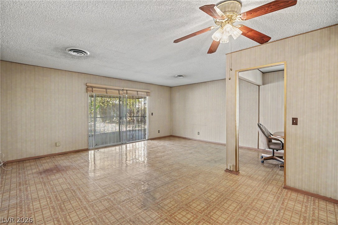 1949 Randa Lane Las Vegas NV 89104