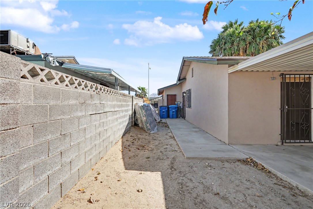 1949 Randa Lane Las Vegas NV 89104
