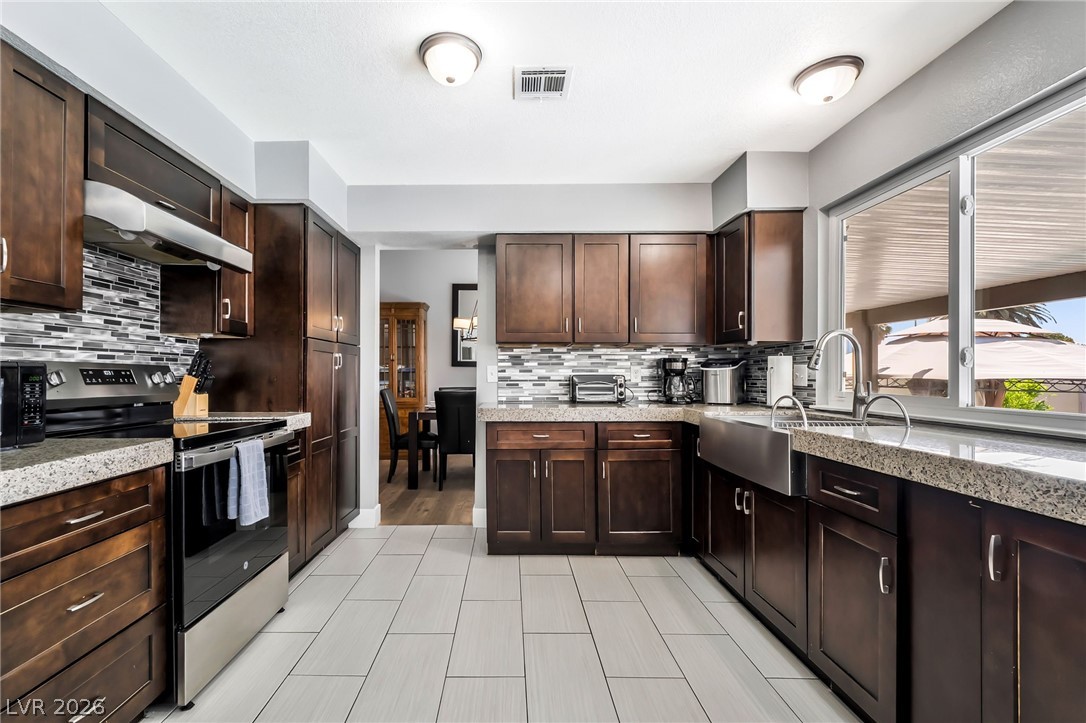 5301 Kalmia Drive Las Vegas NV 89103