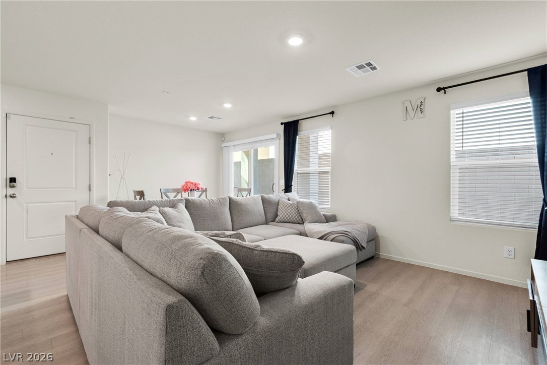 6136 Lily Garden Street North Las Vegas NV 89081