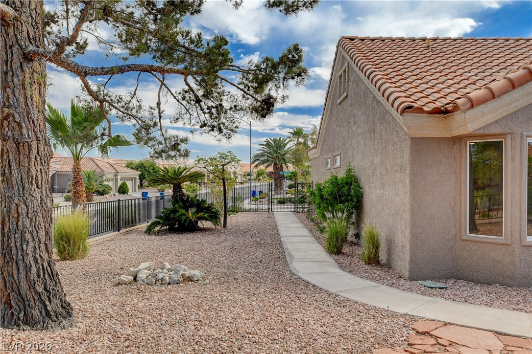 9800 Rosamond Drive Las Vegas NV 89134