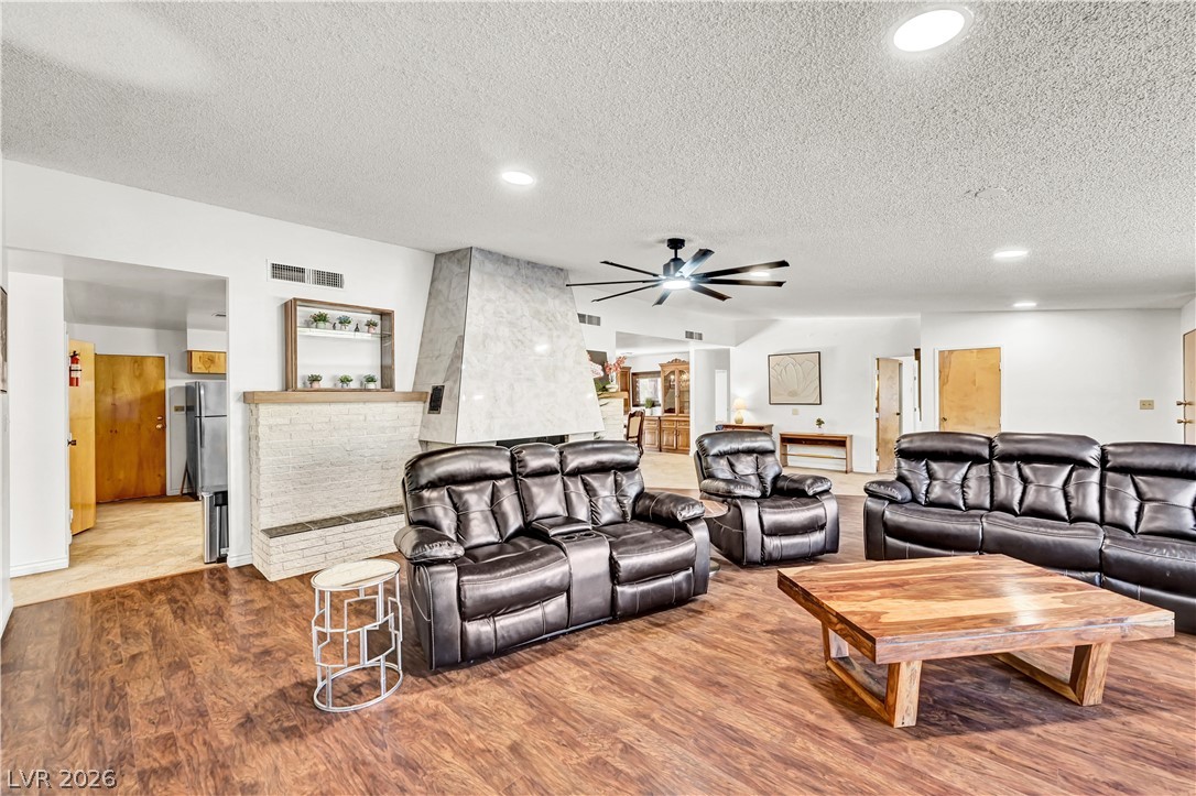 5881 South Sandhill Road Las Vegas NV 89120