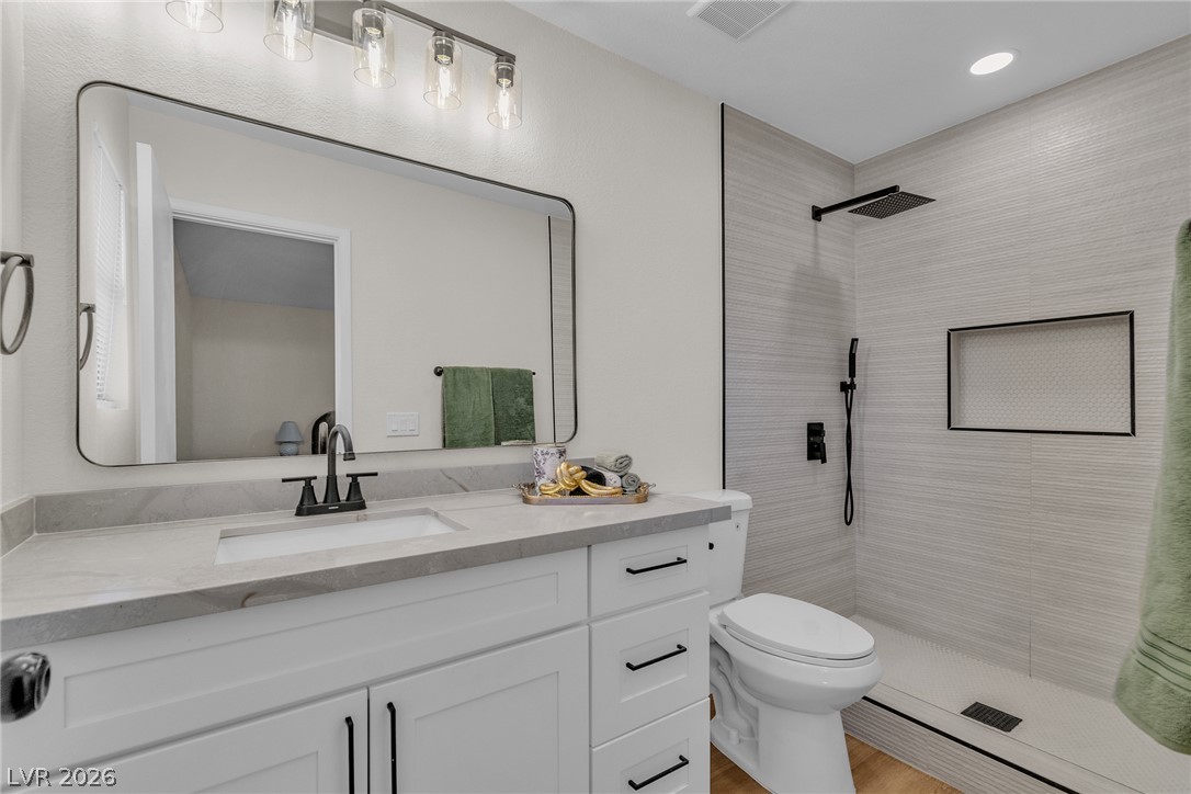 5822 Count Fleet Street Las Vegas NV 89113