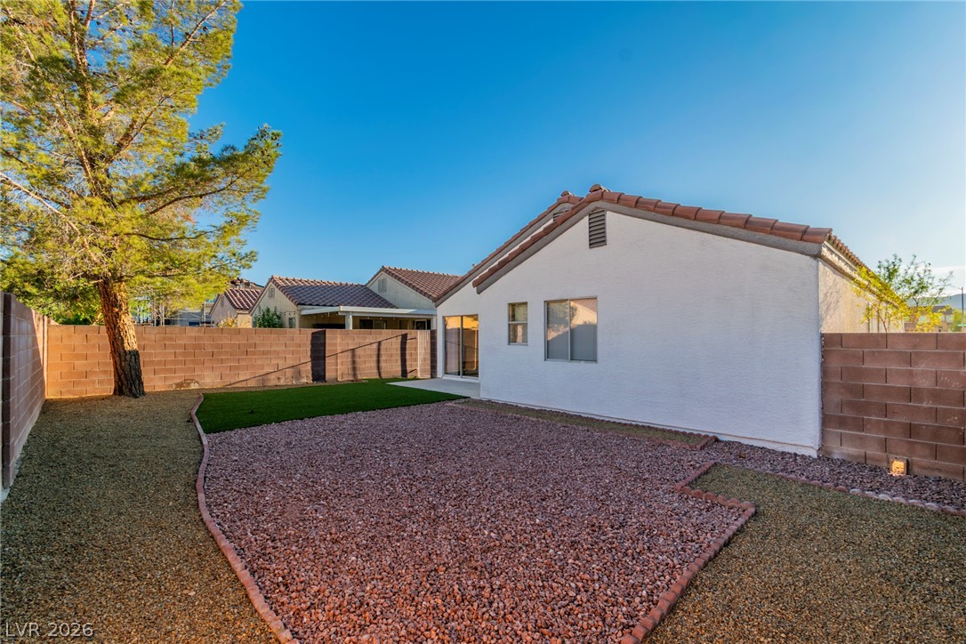 5822 Count Fleet Street Las Vegas NV 89113