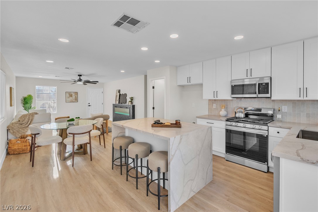 5822 Count Fleet Street Las Vegas NV 89113