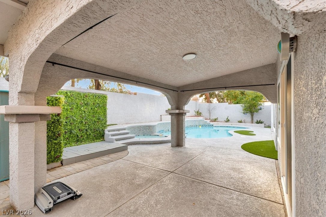 2405 Alpine Meadows Avenue Henderson NV 89074