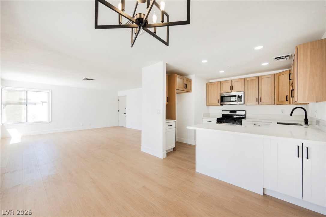 6783 Ledgewood Drive Las Vegas NV 89103